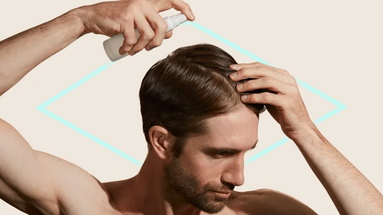 ¿Cómo funciona el minoxidil en spray?